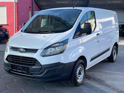 Weiß Gebraucht 2016 Ford Transit Custom Van / Kleinbus | 8.999 € (Fairer Preis)