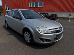 Grau Gebraucht 2008 Opel Astra Limousine | 2.300 € (Fairer Preis)