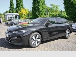Grenadillschwarz metallic Gebraucht 2024 VW Passat Business Kombi | 33.880 € (Guter Preis)