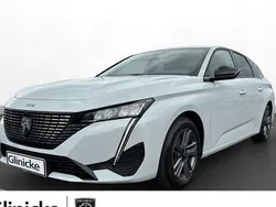 Weiß Gebraucht 2024 Peugeot 308 Allure Kombi | 23.490 € (Guter Preis)