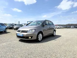 Kaschmirbraun Gebraucht 2011 VW Golf Plus Cross Style Van / Kleinbus | 9.799 € (Teuer)