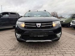 Perlmuttschwarz Gebraucht 2015 Dacia Sandero Prestige Kleinwagen | 5.700 € (Fairer Preis)