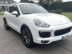 Weiß Gebraucht 2016 Porsche Cayenne S Chrono SUV | 29.755 € (Guter Preis)