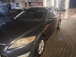 Grau Gebraucht 2010 Ford Mondeo Kombi | 2.099 € (Fairer Preis)