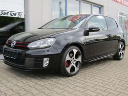 Deep black perleffekt Gebraucht 2010 VW Golf VI GTI Kleinwagen | 7.490 € (Fairer Preis)