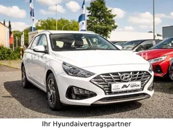 Weiß Neu 2024 Hyundai i30 Select Kombi | 25.985 € (Fairer Preis)