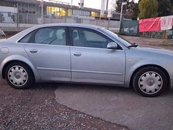 Silber Gebraucht 2004 Audi A4 Limousine | 750 € (Superpreis)