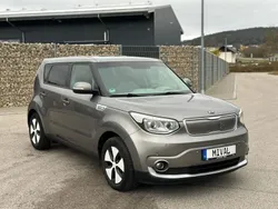 Silber Gebraucht 2017 Kia Soul EV Play SUV | 11.990 € (Fairer Preis)