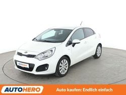Weiß Gebraucht 2015 Kia Rio FIFA World Cup Edition Limousine | 7.180 € (Etwas zu teuer)