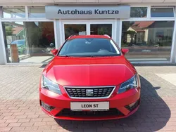 "desire" rot Gebraucht 2020 Seat Leon XCELLENCE Kombi | 20.690 € (Fairer Preis)