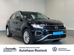 Deep black perleffekt Gebraucht 2024 VW T-Roc Beats SUV | 30.550 € (Fairer Preis)