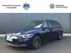 Blau Gebraucht 2024 VW Golf VIII Style Kombi | 29.490 € (Fairer Preis)