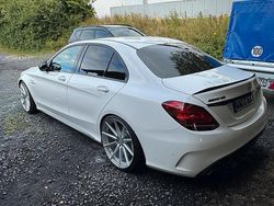 Weiß Gebraucht 2018 Mercedes C63 AMG AMG Limousine | 43.000 € (Fairer Preis)