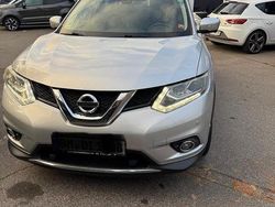 Silber Gebraucht 2016 Nissan X-Trail Tekna SUV | 13.450 € (Guter Preis)