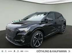 Metallic Gebraucht 2025 Audi Q4 e-tron Advanced SUV | 67.990 €