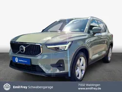 Grün Gebraucht 2024 Volvo XC40 Core SUV | 34.790 € (Guter Preis)