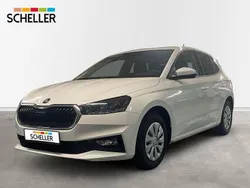 Weiß Gebraucht 2024 Skoda Fabia Selection Limousine | 20.480 € (Etwas zu teuer)