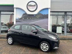 Schwarz Gebraucht 2015 Peugeot 108 Active Kleinwagen | 6.499 € (Fairer Preis)