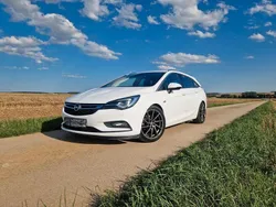 Weiß Gebraucht 2016 Opel Astra Dynamic Kombi | 9.700 € (Guter Preis)