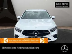 Weiß Gebraucht 2024 Mercedes A200 Progressive Limousine | 28.890 € (Fairer Preis)