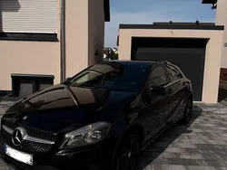 Schwarz Gebraucht 2016 Mercedes A180 Urban Limousine | 13.000 € (Etwas zu teuer)