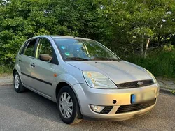 Silber Gebraucht 2002 Ford Fiesta Kleinwagen | 900 € (Guter Preis)