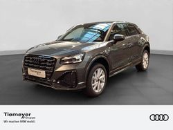 Grau Neu 2025 Audi Q2 S-Line SUV | 41.980 € (Etwas zu teuer)
