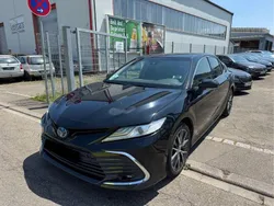 Schwarz Gebraucht 2021 Toyota Camry Hybrid Executive Limousine | 16.900 €