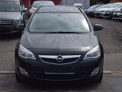 Schwarz Gebraucht 2011 Opel Astra Design Edition Kombi | 3.499 € (Fairer Preis)