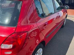 Rot Gebraucht 2012 Skoda Fabia Active Limousine | 4.990 € (Fairer Preis)