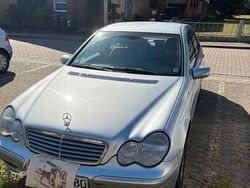 Silber Gebraucht 2003 Mercedes C180 Avantgarde Limousine | 4.500 € (Etwas zu teuer)