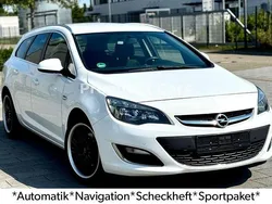 Weiß Gebraucht 2013 Opel Astra Sport Kombi | 5.490 € (Guter Preis)