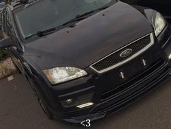 Blau Gebraucht 2005 Ford Focus Ghia Kombi | 1.300 € (Guter Preis)