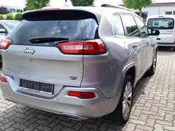 Grau metallic grau metallic Gebraucht 2018 Jeep Cherokee Overland SUV | 24.438 € (Etwas zu teuer)