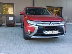 Rot Gebraucht 2016 Mitsubishi Outlander Plus SUV | 13.500 € (Guter Preis)