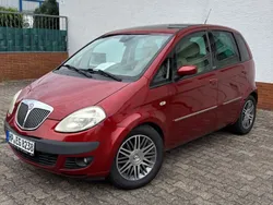 Rot Gebraucht 2006 Lancia Musa Van / Kleinbus | 4.500 €