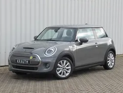 Moonwalk grey metallic Gebraucht 2021 Mini Cooper SE Hatch Kleinwagen | 15.500 € (Guter Preis)