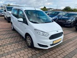 Frostweiß Gebraucht 2016 Ford Tourneo Courier Trend Van / Kleinbus | 5.950 € (Fairer Preis)