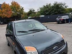 Grün Gebraucht 2008 Ford Fusion Limousine | 3.580 € (Fairer Preis)