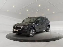 Blackmagic perleffekt Gebraucht 2024 Skoda Karoq Tour SUV | 31.990 € (Fairer Preis)