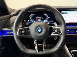 BMW M760e
