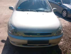 Grau Gebraucht 2001 Kia Rio Kombi | 399 €