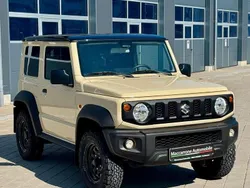 Chiffon ivory/bluish black (metallic) Gebraucht 2023 Suzuki Jimny SUV | 32.990 € (Fairer Preis)