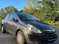 Grau Gebraucht 2013 Opel Corsa Kleinwagen | 3.599 €