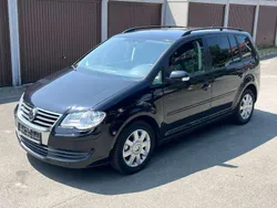 Schwarz Gebraucht 2009 VW Touran United Van / Kleinbus | 4.490 € (Guter Preis)