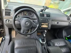 Schwarz Gebraucht 2010 VW Touran Van / Kleinbus | 10.500 € (Etwas zu teuer)
