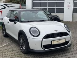 Weiß Gebraucht 2024 Mini Cooper Kleinwagen | 26.990 € (Guter Preis)