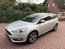 Silber Gebraucht 2017 Ford Focus Business Edition Kombi | 7.950 € (Superpreis)