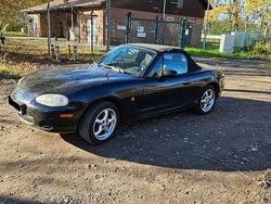 Schwarz Gebraucht 2001 Mazda MX5 Cabrio | 2.000 €
