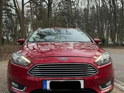 Gebraucht 2017 Ford Focus Titanium Kombi | 9.000 € (Teuer)